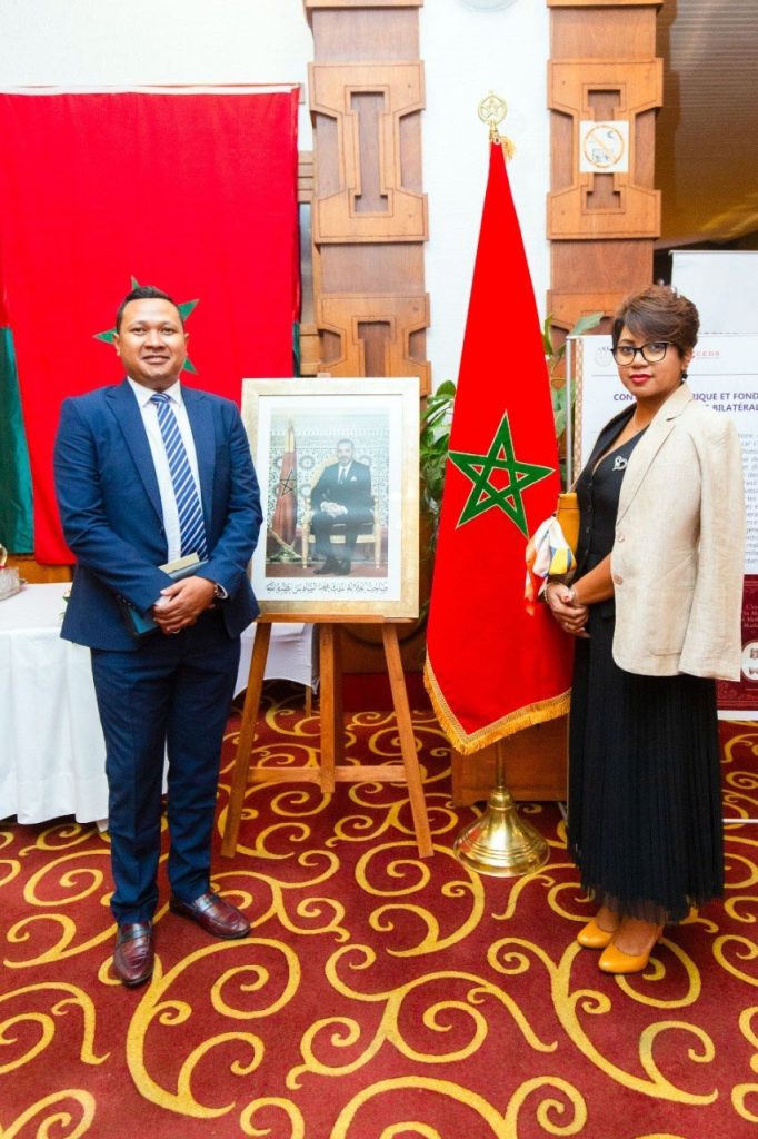 1000036826 1000036826