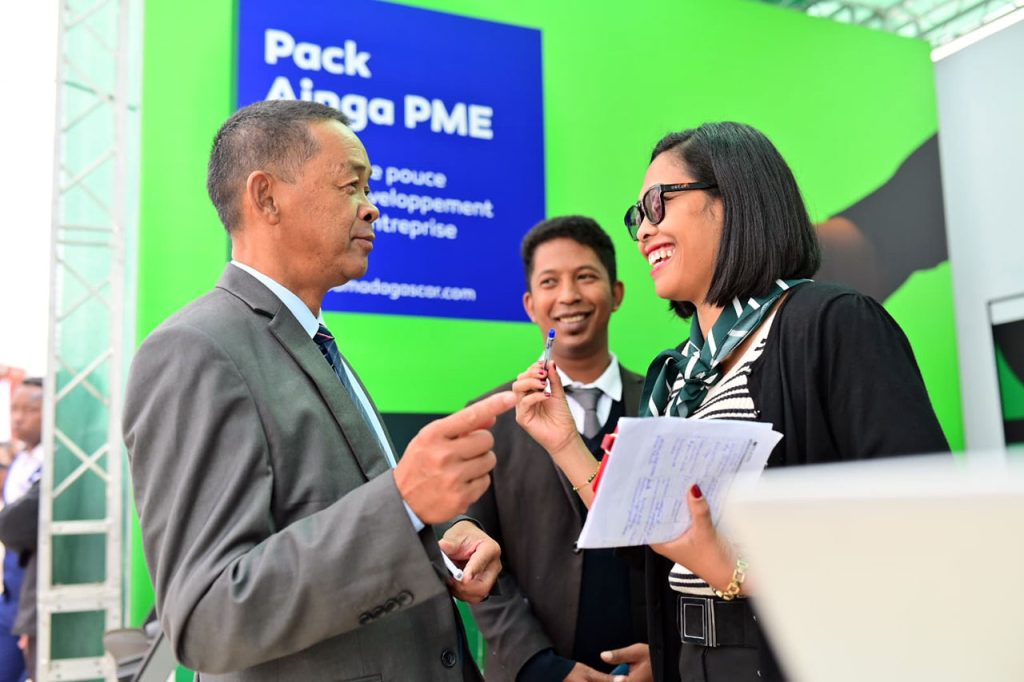 1000037805 1000037805